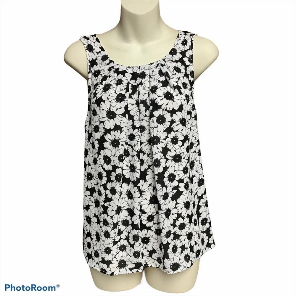 Elle floral blouse size S black/white tie back